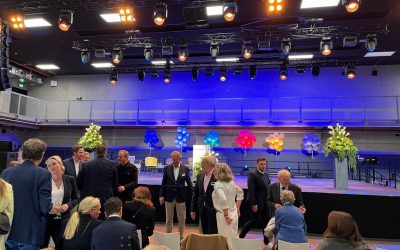 Feierliche Eröffnung des begrünten Aufbaus in der Georg-Elser-Halle